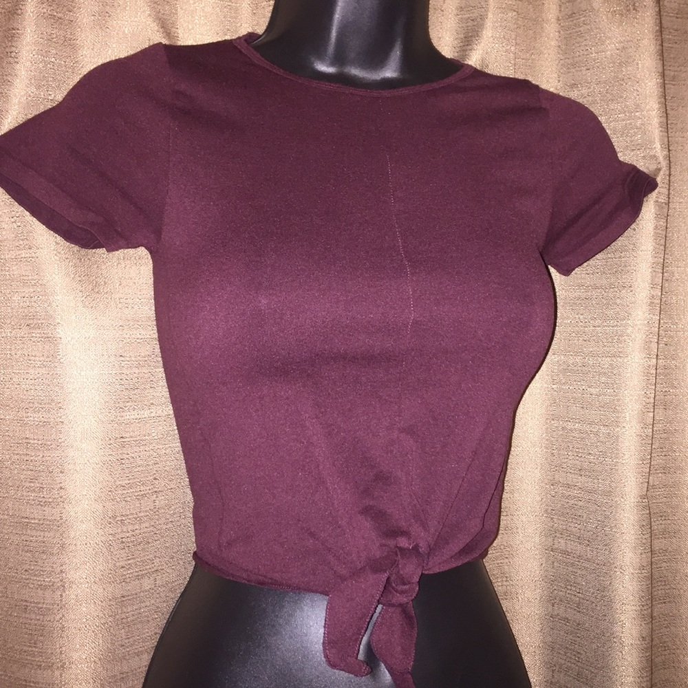 3/$15 MUST BUNDLE - Burgundy Seamless Crop Top (NWOT) - Picture 3 of 7